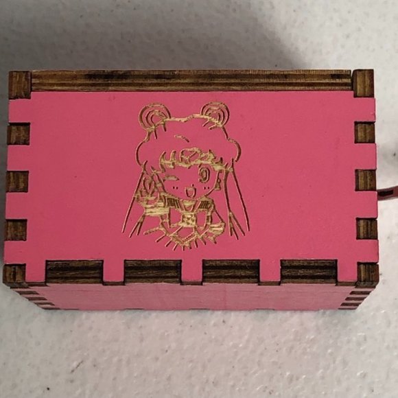 Sailor Moon Pink Hand Crank Wooden Music Box - Picture 5 of 10